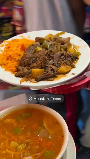 Plate with barbacoa and soup